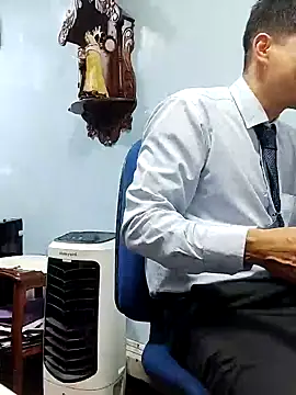 Snapshot of Business_dickkk chatting on December 3, 10:51 pm Business dickkk online show from December 3, 10:51 pm