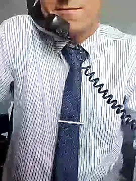Snapshot of Business_dickkk chatting on December 7, 6:48 pm Business dickkk online show from December 7, 6:48 pm
