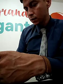Snapshot of Business_dickkk chatting on October 7, 7:44 pm Business dickkk online show from October 7, 7:44 pm
