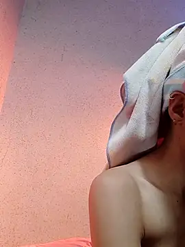 QueenSoreal online show from February 16, 1:38 pm