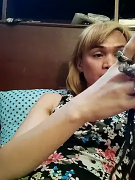 QueenSoreal online show from June 3, 3:42 am