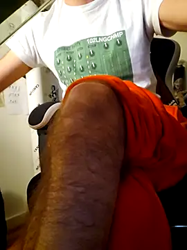 Snapshot of verylargecock chatting on January 17, 9:58 am verylargecock online show from January 17, 9:58 am