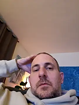 Snapshot of verylargecock chatting on February 27, 10:32 pm verylargecock online show from February 27, 10:32 pm