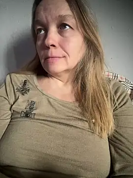 Snapshot of Susanel chatting on March 15, 7:31 am Susanel online show from March 15, 7:31 am