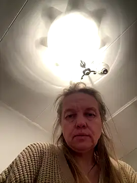 Susanel online show from December 19, 5:53 pm