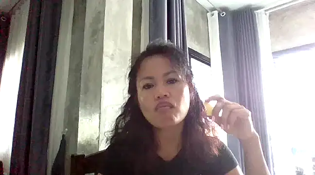 Snapshot of nareethai chatting on December 20, 3:47 am nareethai online show from December 20, 3:47 am