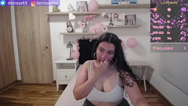 DenisseTits online show from April 16, 9:39 pm
