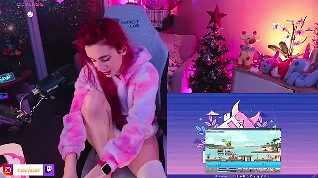 Snapshot of Indriya2x0 chatting on December 9, 8:33 pm Indriya2x0 online show from December 9, 8:33 pm