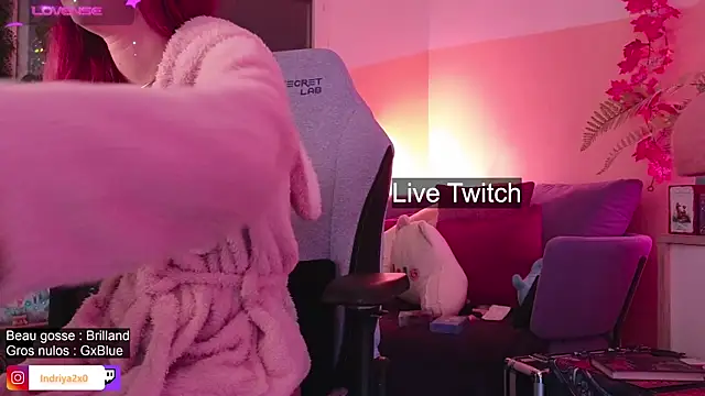 Snapshot of Indriya2x0 chatting on November 12, 9:14 pm Indriya2x0 online show from November 12, 9:14 pm