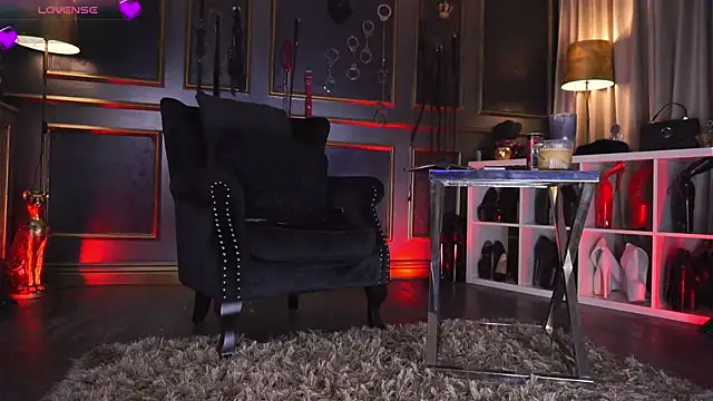 Snapshot of MissEmaDivine chatting on January 11, 6:24 am MissEmaDivine online show from January 11, 6:24 am