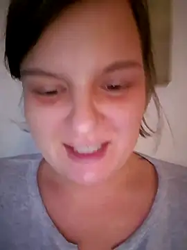 Snapshot of Cutegirlforyou chatting on November 19, 9:31 am Cutegirlforyou online show from November 19, 9:31 am