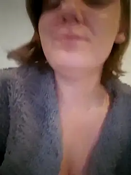 Snapshot of Cutegirlforyou chatting on November 23, 2:39 pm Cutegirlforyou online show from November 23, 2:39 pm