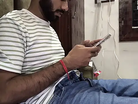 Snapshot of brownie_cake_cb chatting on October 30, 4:41 pm brownie cake cb online show from October 30, 4:41 pm