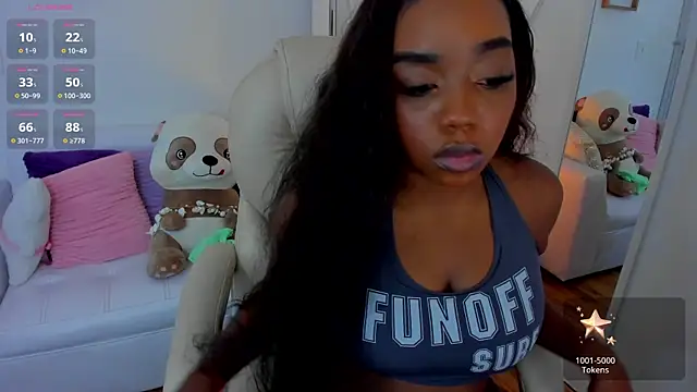 zobe love online show from March 6, 8:48 pm