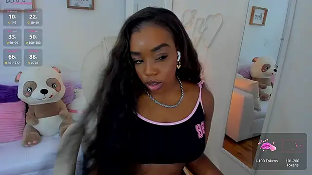 zobe love online show from March 13, 7:50 pm