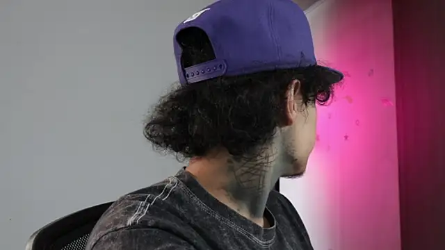 trieone online show from April 13, 1:16 pm