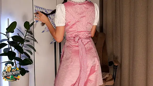 alicebalij online show from September 23, 7:55 am