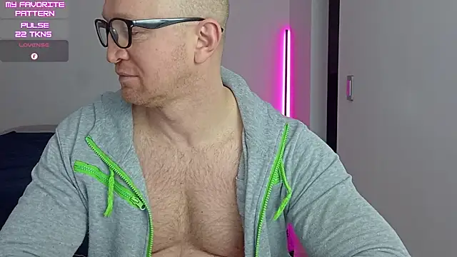 kevintyler69 online show from June 4, 12:05 am