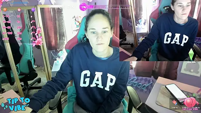 Snapshot of lolabunny9 chatting on December 6, 5:00 pm lolabunny9 online show from December 6, 5:00 pm