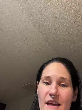 Snapshot of lolabunny9 chatting on December 12, 6:31 pm lolabunny9 online show from December 12, 6:31 pm