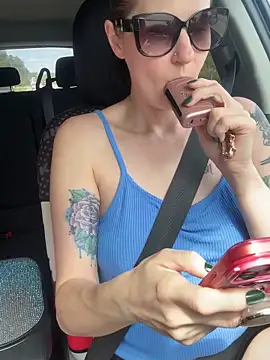 Snapshot of lolabunny9 chatting on March 28, 3:55 pm lolabunny9 online show from March 28, 3:55 pm