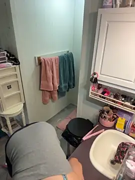 lolabunny9 online show from May 16, 3:44 pm