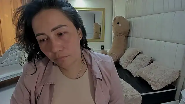 gaby trent online show from February 7, 3:49 pm