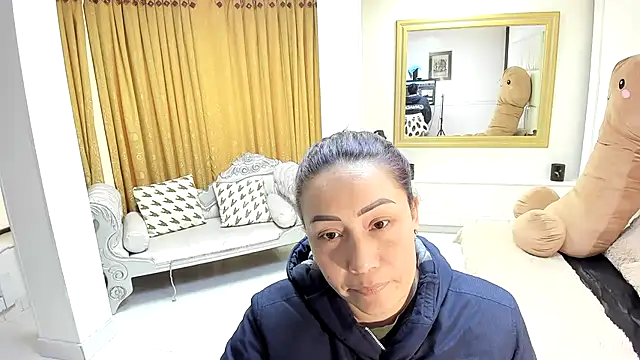 gaby trent online show from April 15, 4:47 pm