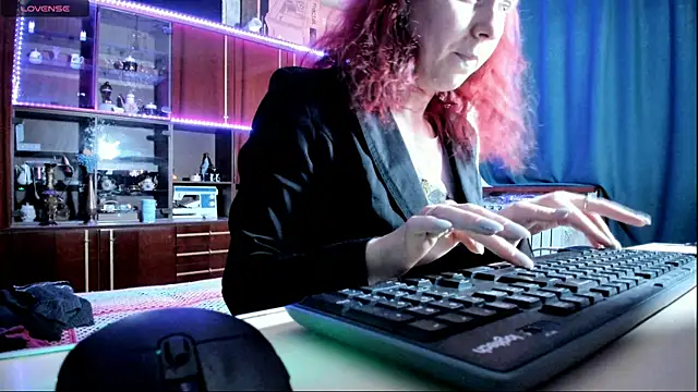 pa1e pr1ncess online show from March 1, 11:39 am