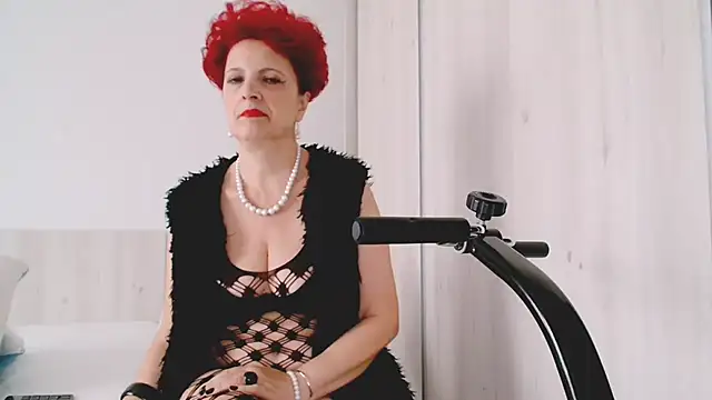 MilfSupreme online show from October 3, 11:29 am