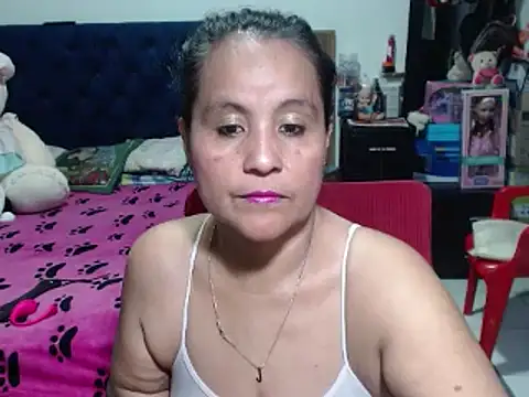 Snapshot of pervert_mommy_ chatting on February 17, 10:51 am pervert mommy  online show from February 17, 10:51 am