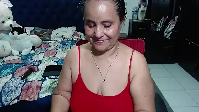 Snapshot of pervert_mommy_ chatting on March 19, 3:29 pm pervert mommy  online show from March 19, 3:29 pm