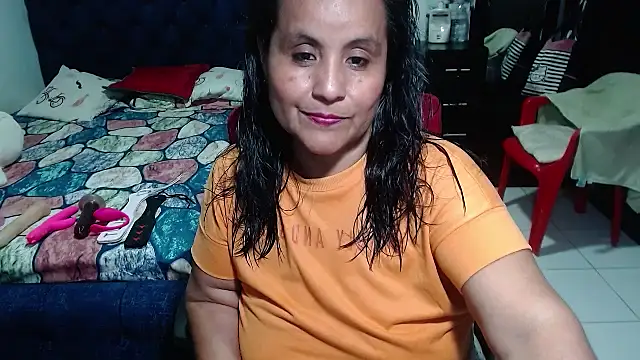 Snapshot of pervert_mommy_ chatting on March 19, 11:36 pm pervert mommy  online show from March 19, 11:36 pm