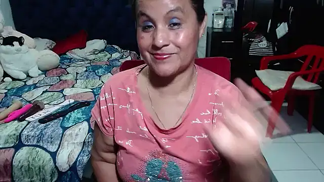 Snapshot of pervert_mommy_ chatting on March 21, 12:50 pm pervert mommy  online show from March 21, 12:50 pm