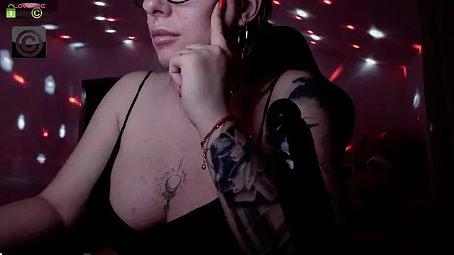 SonyaDevon online show from January 14, 7:06 am