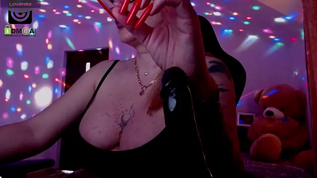 SonyaDevon online show from February 21, 7:45 am