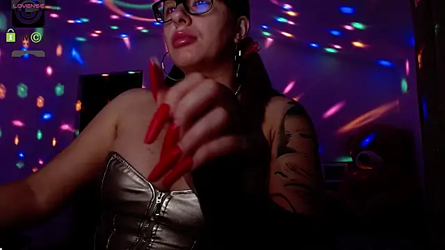 SonyaDevon online show from March 10, 4:07 am