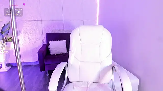 Pamela roberts online show from January 8, 10:45 pm