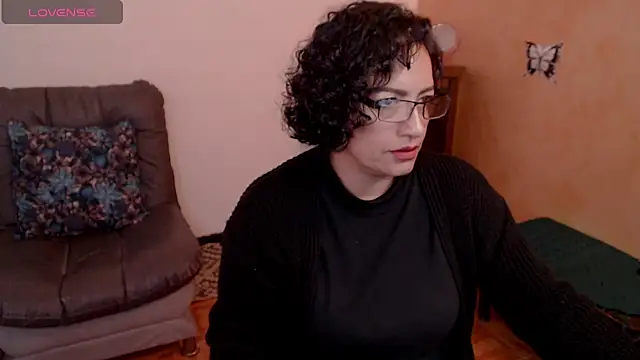 Snapshot of scarlet_wet chatting on February 7, 2:08 am scarlet wet online show from February 7, 2:08 am