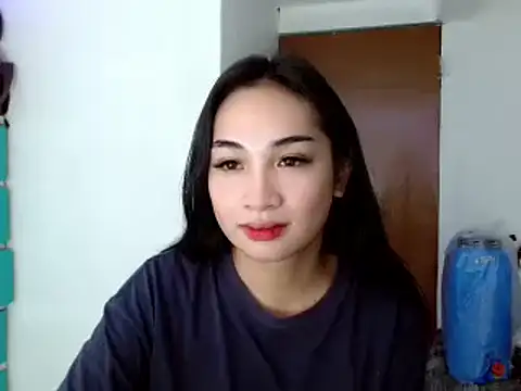 SweetLilly 18 online show from December 13, 4:49 pm