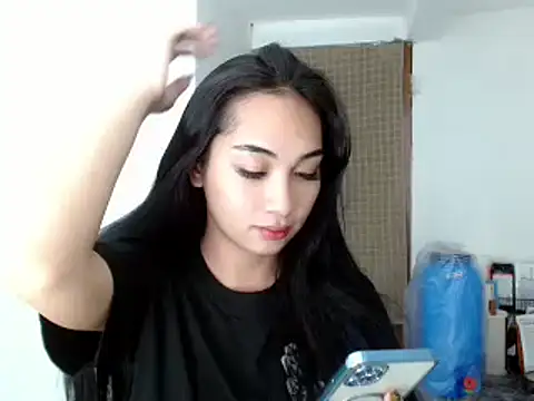 SweetLilly 18 online show from December 15, 5:31 pm