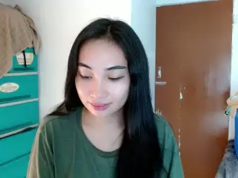 SweetLilly 18 online show from January 5, 3:22 am