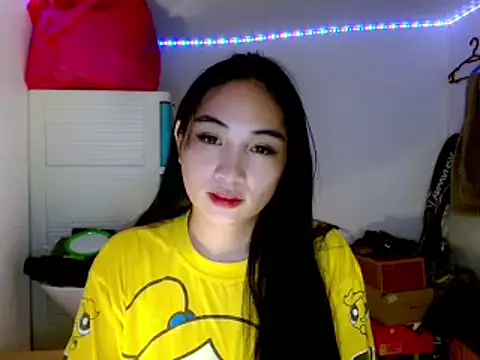 SweetLilly 18 online show from March 17, 2:56 pm