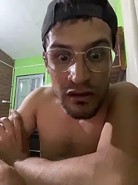 Snapshot of Yaoyepe chatting on December 4, 12:31 am Yaoyepe online show from December 4, 12:31 am