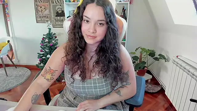 Snapshot of Sweet_sully__ chatting on December 31, 9:21 am Sweet sully   online show from December 31, 9:21 am