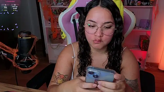 Snapshot of Sweet_sully__ chatting on October 10, 8:35 am Sweet sully   online show from October 10, 8:35 am