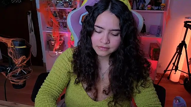 Snapshot of Sweet_sully__ chatting on October 12, 9:19 am Sweet sully   online show from October 12, 9:19 am