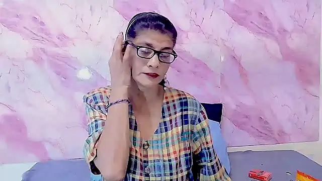 IndianAllure online show from October 10, 5:39 am