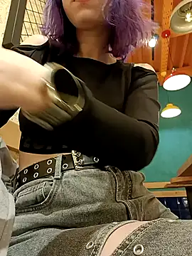 Frost foxy online show from December 21, 5:25 am