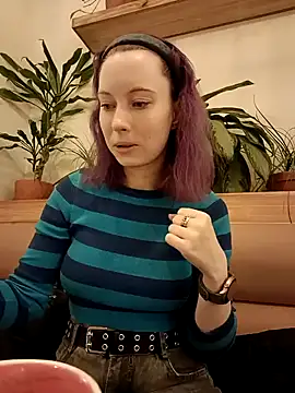 Frost foxy online show from February 10, 5:47 am